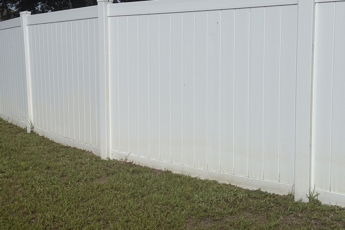 White Privacy &mdash; Installed